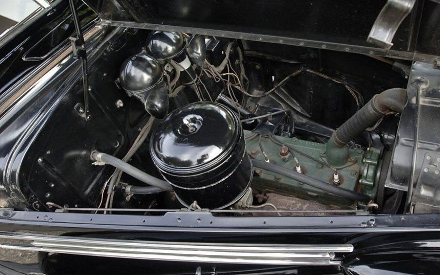  Oldsmobile F7 2Dr Trunkback 1937 года  (фото 7 из 16)